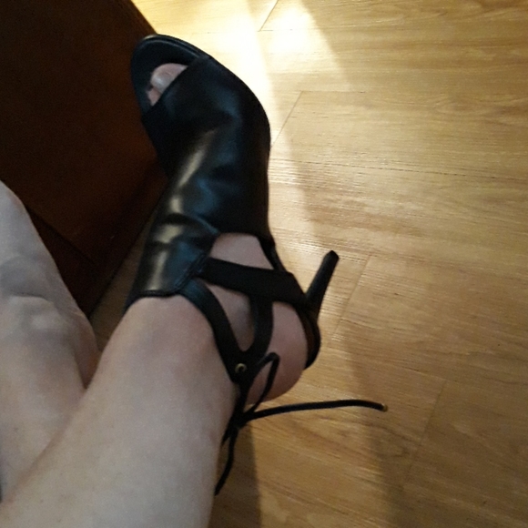 Brash heels ankle tie - Picture 4 of 4